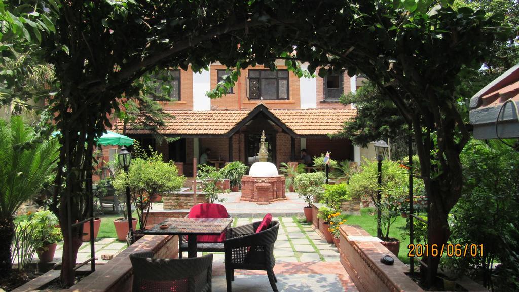 Hotel Ganesh Himal Katmandú Exterior foto